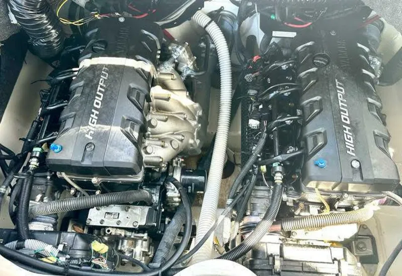 Slide: The Image of Yamaha Engines - 4111932