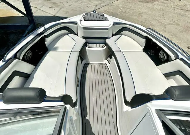 Slide: The Image of Bow Seating - 4111919