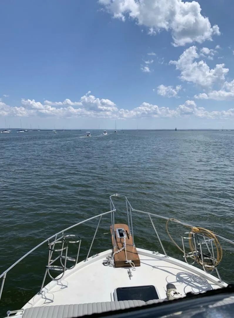 Slide: The Image of Carver Yachts Mariner 1984 - 4117635