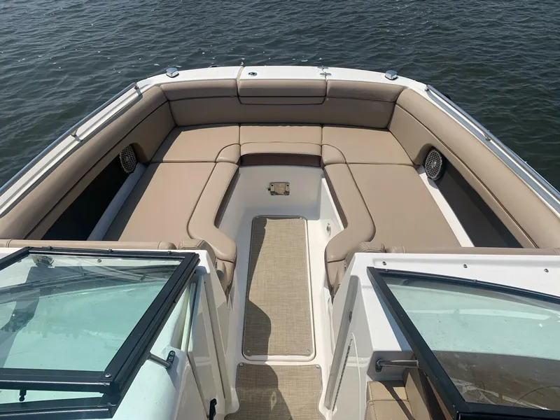 Slide: The Image of Sea Ray 270 SDX Outboard 2017 - 4121049