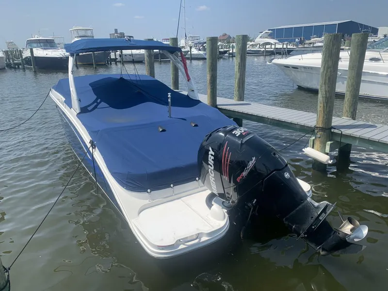 Slide: The Image of Sea Ray 270 SDX Outboard 2017 - 4121046