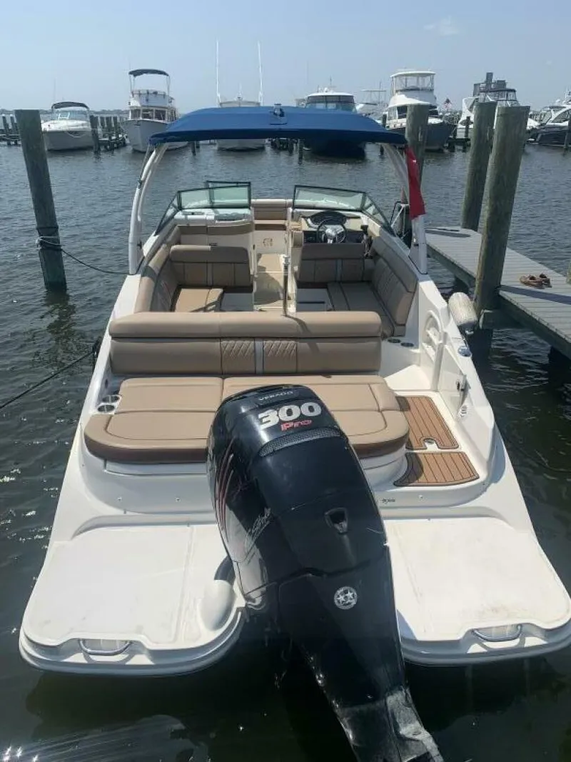 Slide: The Image of Sea Ray 270 SDX Outboard 2017 - 4121065