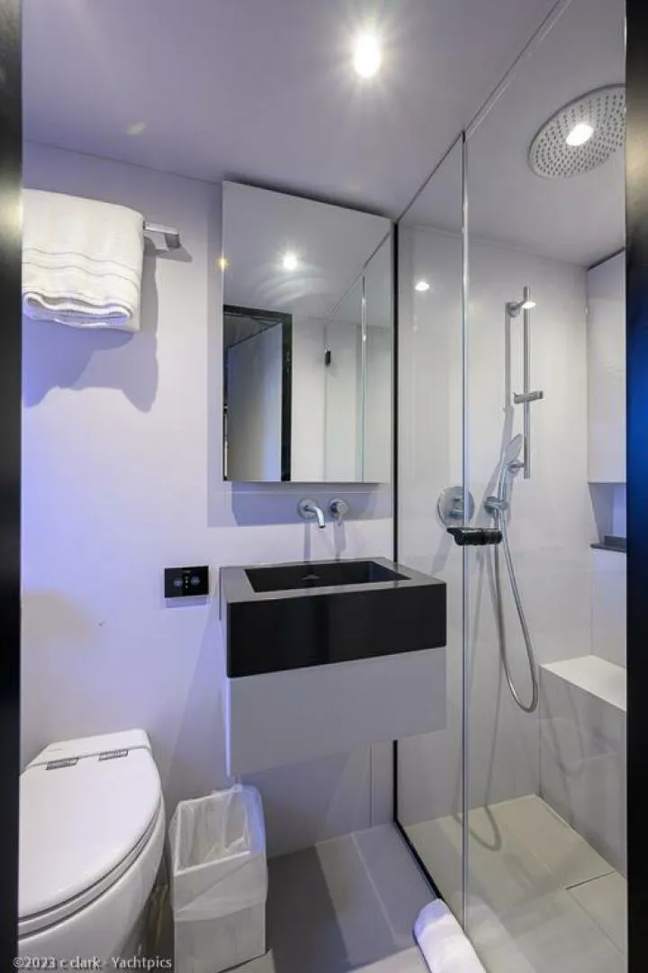 Slide: The Image of Sunreef 60 NERO- Head 2022 Sunreef 60 NERO 60P - 4124278