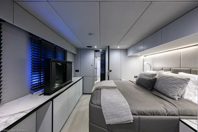 Slide: The Image of Sunreef 60 NERO- Port Master Cabin 2022 Sunreef 60 NERO 60P - 4124373