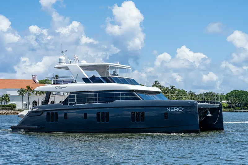 Slide: The Image of Sunreef 60 NERO- Profile 2022 Sunreef 60 NERO 60P - 4365429