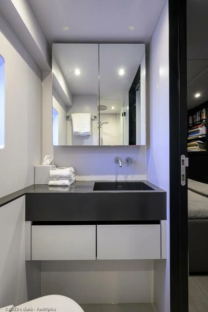 Slide: The Image of Sunreef 60 NERO- Head 2022 Sunreef 60 NERO 60P - 4123463