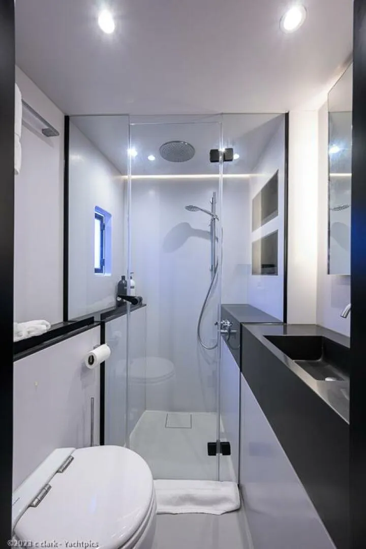 Slide: The Image of Sunreef 60 NERO- Head 2022 Sunreef 60 NERO 60P - 4123488