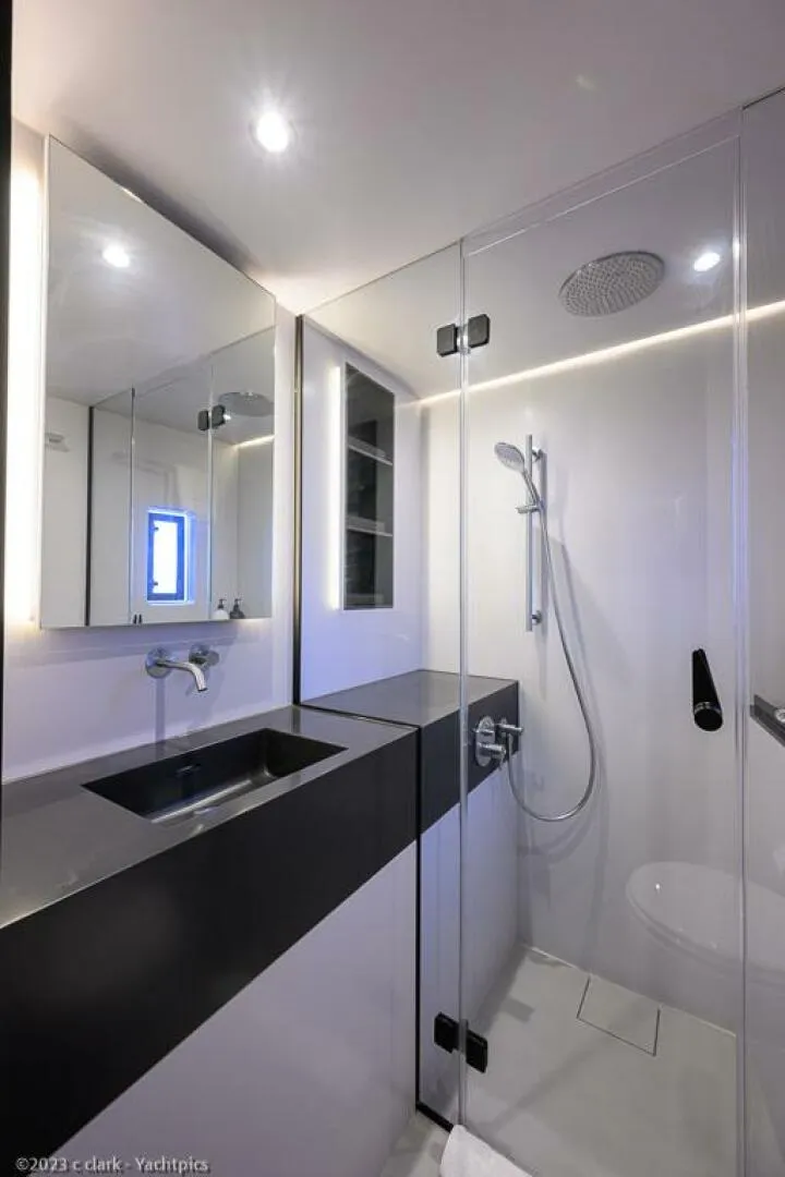 Slide: The Image of Sunreef 60 NERO- Head 2022 Sunreef 60 NERO 60P - 4124212