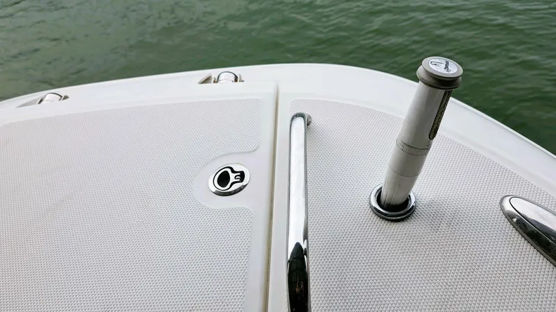 Slide: The Image of Boston Whaler 320 Vantage Twin 350 - Joystick 2017 - 4130192