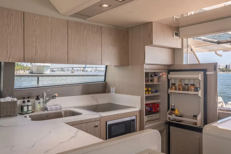 Slide: The Image of Ferretti Yachts 650 2016 - 4123404