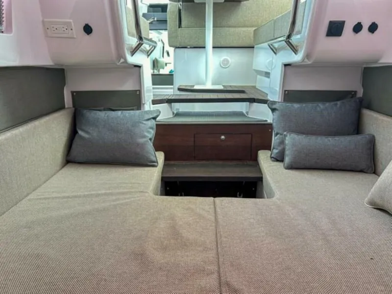 Slide: The Image of Axopar 37XC CROSS CABIN 2024 - 4548555