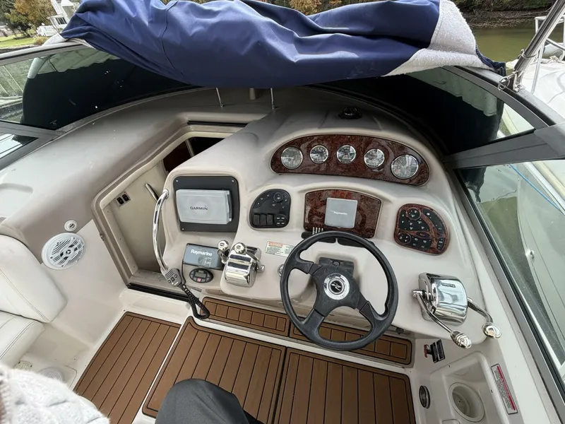 Slide: The Image of Sea Ray 320 Sundancer 2005 - 5764278