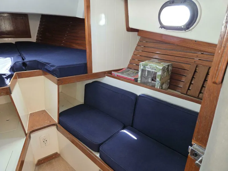 Slide: The Image of Wasque 32 1977 - 5276688