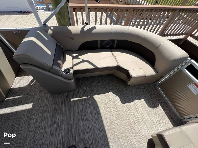 Slide: The Image of Bennington 20LLG 2022 - 10429392