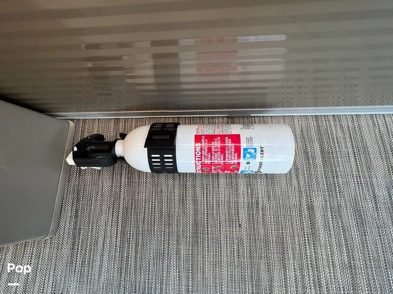 Slide: The Image of Fire Extinguisher - 10429496