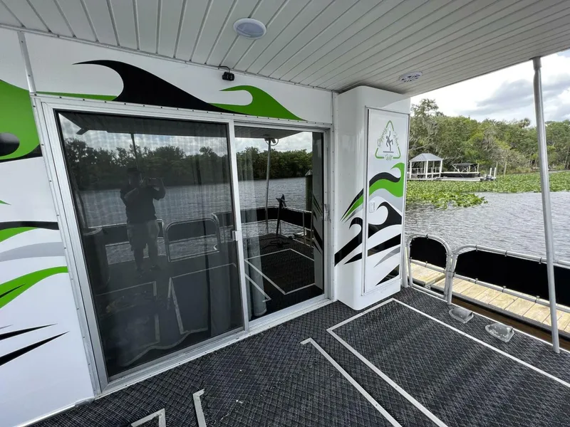 Slide: The Image of Sumerset 6414 Houseboat 1989 - 5134913