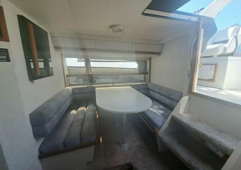 Slide: The Image of Carver Yachts Montego 3257 1991 - 4129952