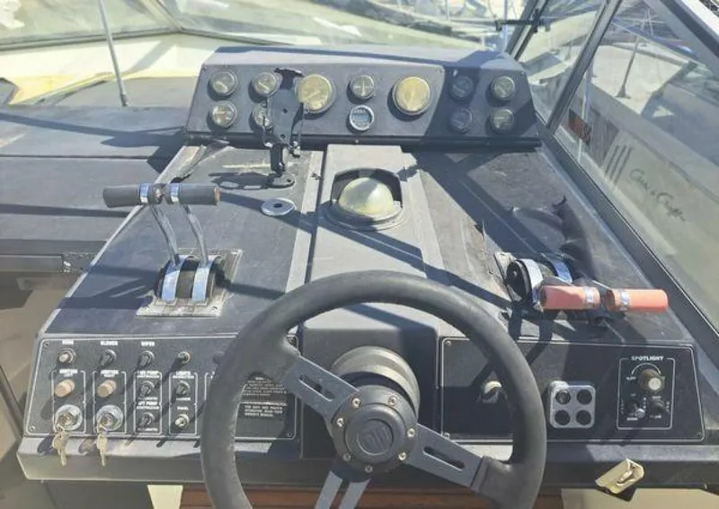 Slide: The Image of Carver Yachts Montego 3257 1991 - 4129940