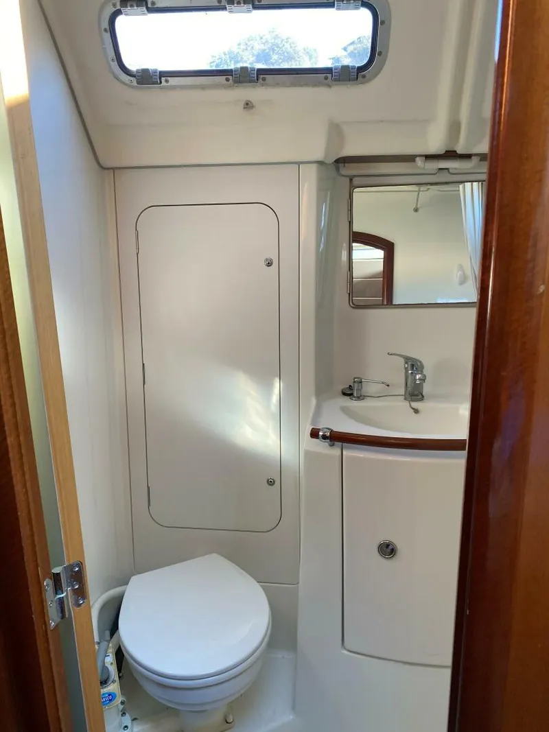 Slide: The Image of Head Jabsco marine toilet - 4130383