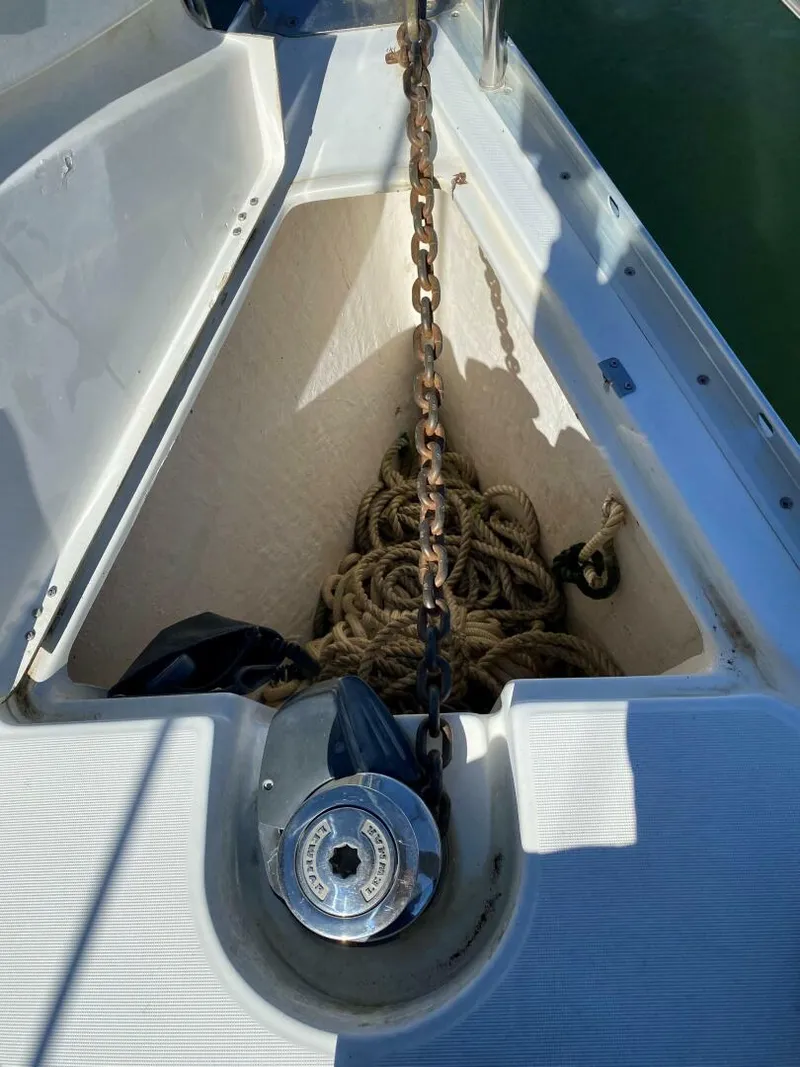 Slide: The Image of Electric Windlass Chain, rode and windlass remote - 4130366