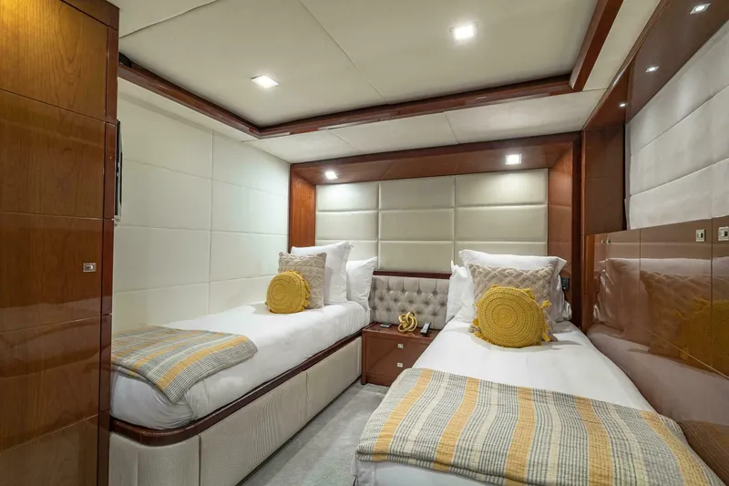Slide: The Image of 2012 Princess 104 - Twin stateroom - 4133494