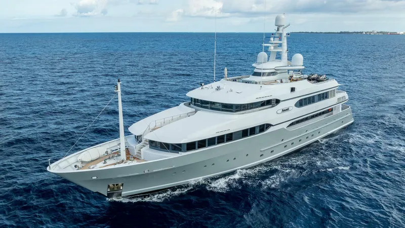 Slide: The Image of 2003 170 Feadship 51.8M "Amanti" - 4274169