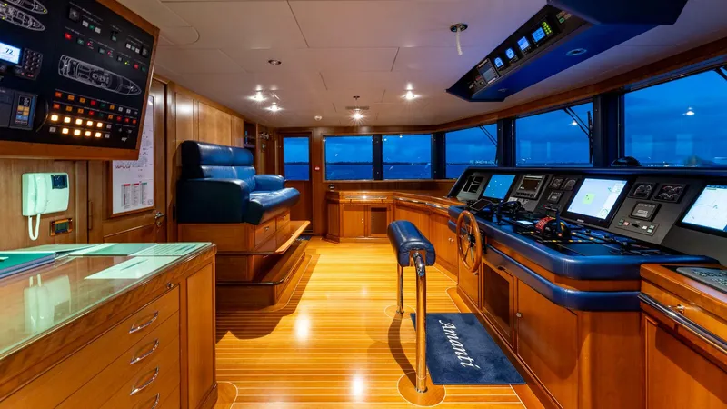 Slide: The Image of 2003 170 Feadship 51.8M "Amanti" - 4274099