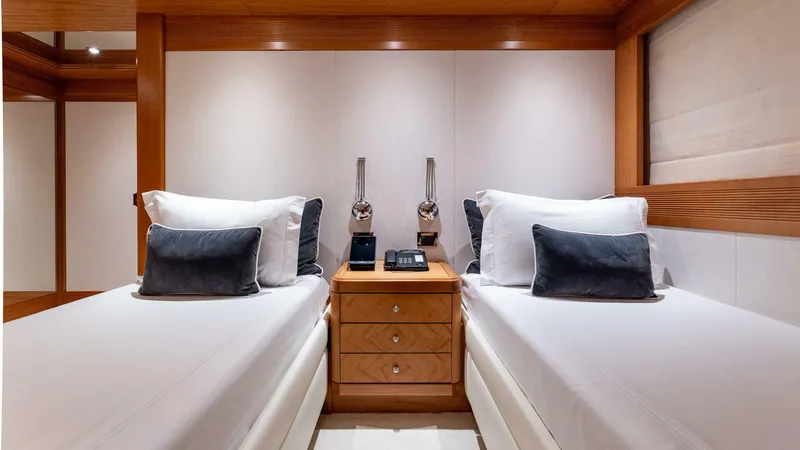 Slide: The Image of 2003 170 Feadship 51.8M "Amanti" - 4274039