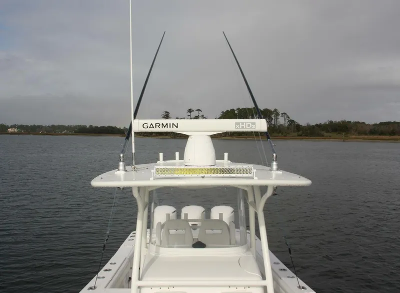 Slide: The Image of Regulator 34 Perchy- Center Console 2018 Regulator 34 Perchy  - 4137363