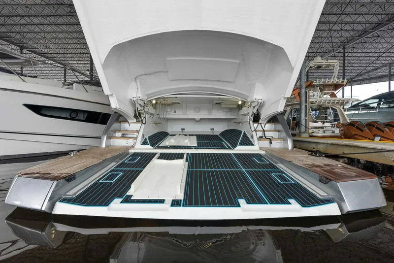 Slide: The Image of Pershing Express Cruiser 2017 - 4147816