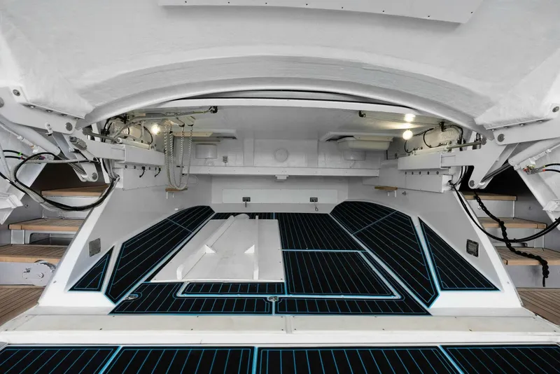 Slide: The Image of Pershing Express Cruiser 2017 - 4147818