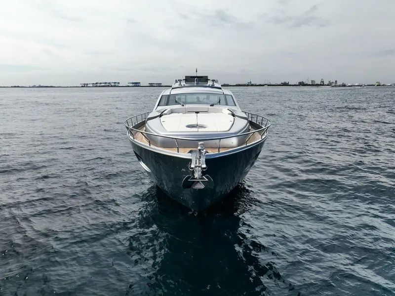 Slide: The Image of Pershing Express Cruiser 2017 - 4147719