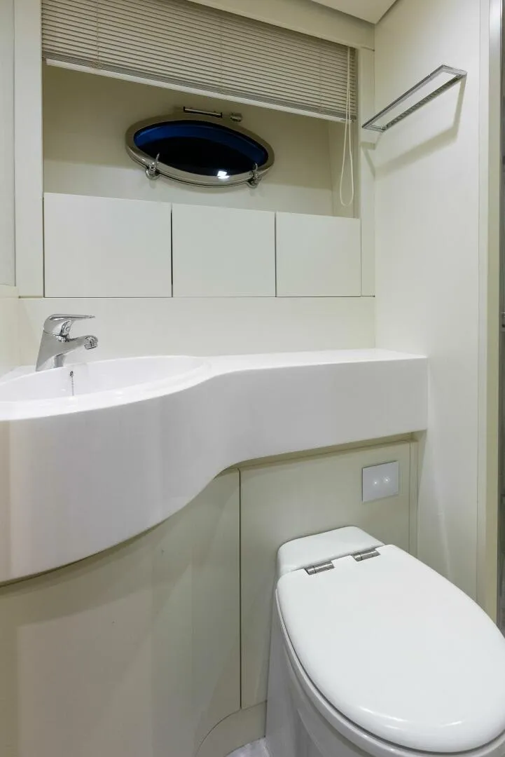 Slide: The Image of Pershing Express Cruiser 2017 - 4147748