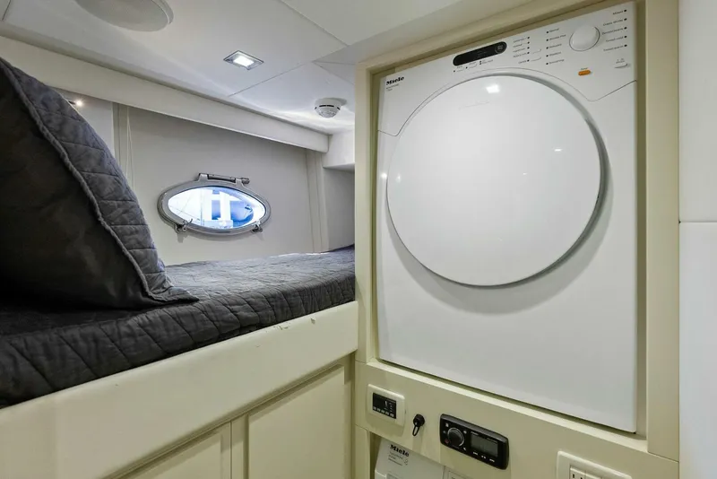 Slide: The Image of Pershing Express Cruiser 2017 - 4147752