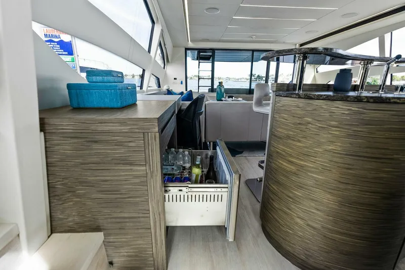 Slide: The Image of Pershing Express Cruiser 2017 - 4147788