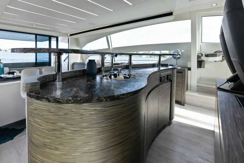 Slide: The Image of Pershing Express Cruiser 2017 - 4147789