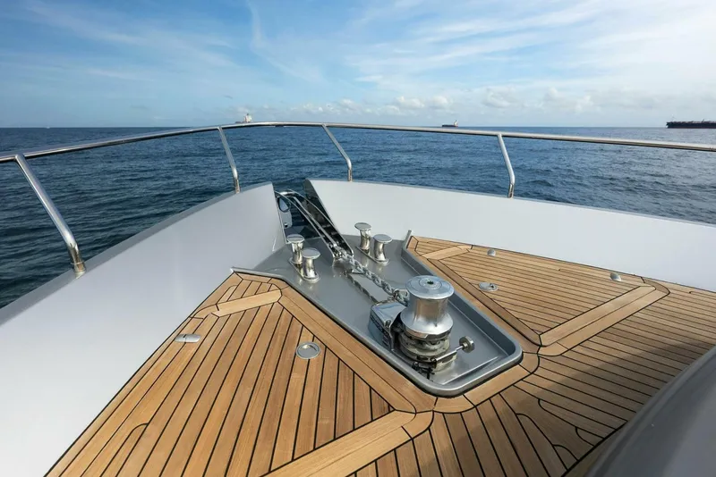 Slide: The Image of Pershing Express Cruiser 2017 - 4147800