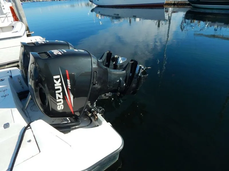 Slide: The Image of Mako 282 Center Console 1996 - 4140501