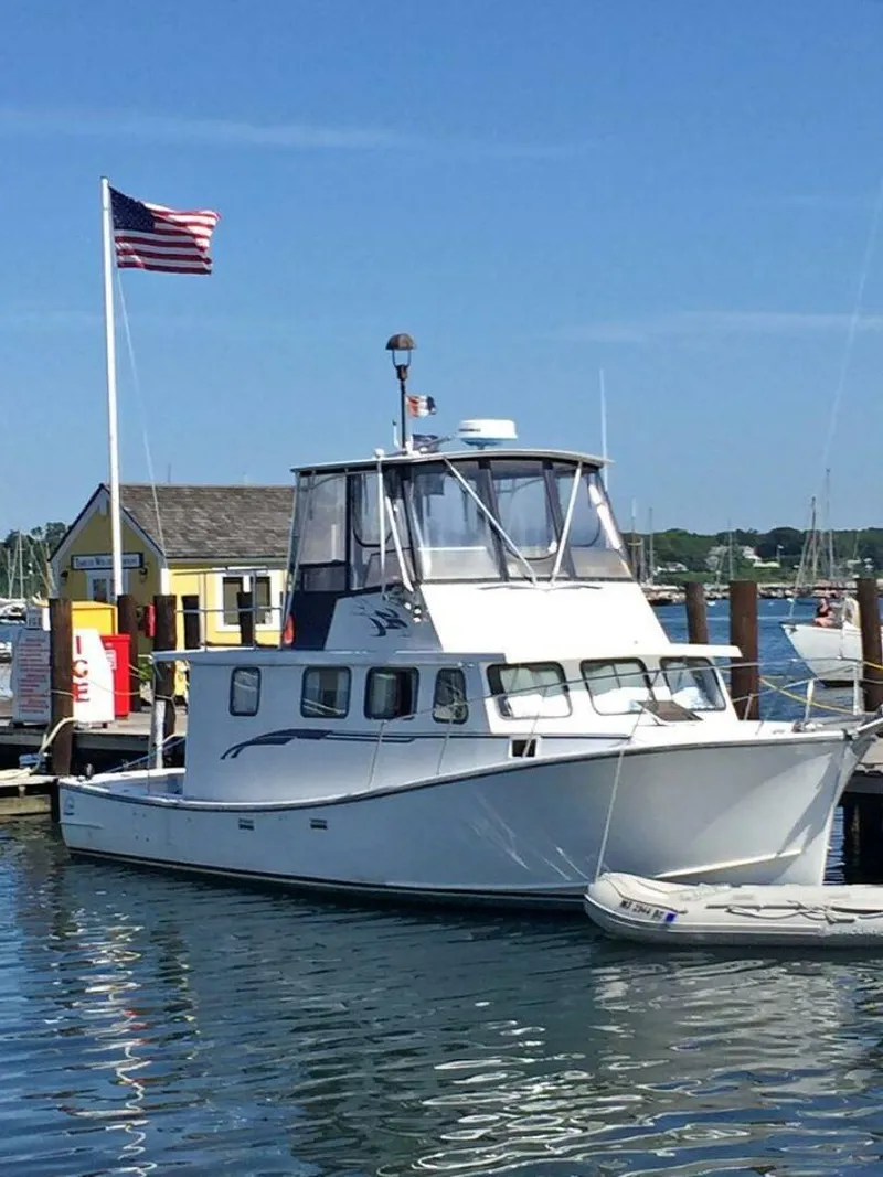 Slide: The Image of Northshore Novi Flybridge Trawler 2004 - 4142111