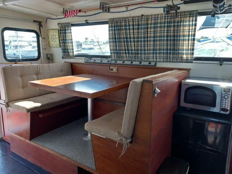 Slide: The Image of Northshore Novi Flybridge Trawler 2004 - 4142122