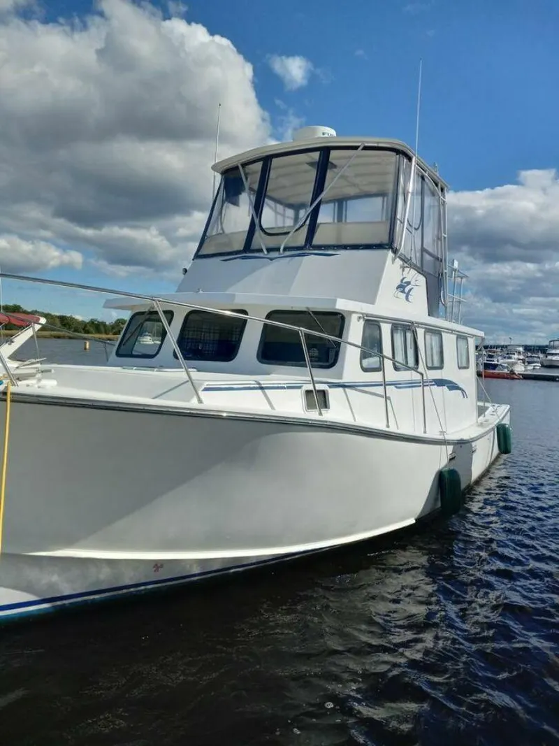 Slide: The Image of Northshore Novi Flybridge Trawler 2004 - 4142120