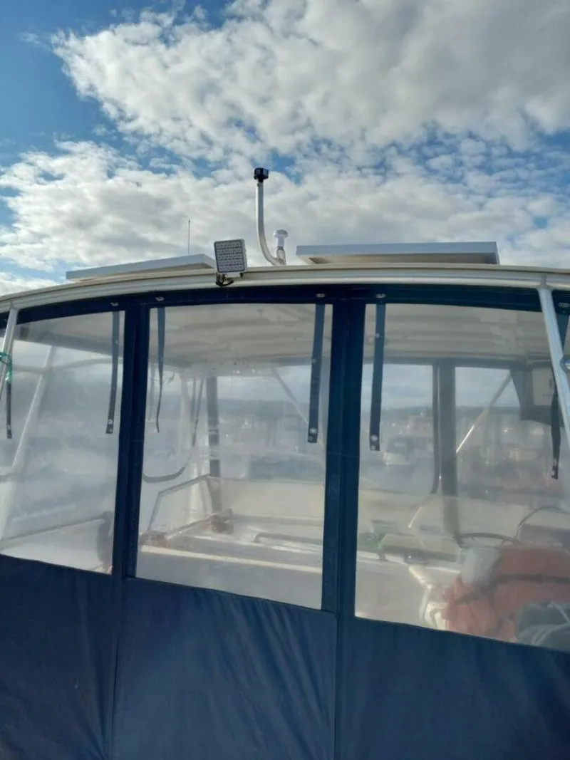Slide: The Image of Northshore Novi Flybridge Trawler 2004 - 4142140