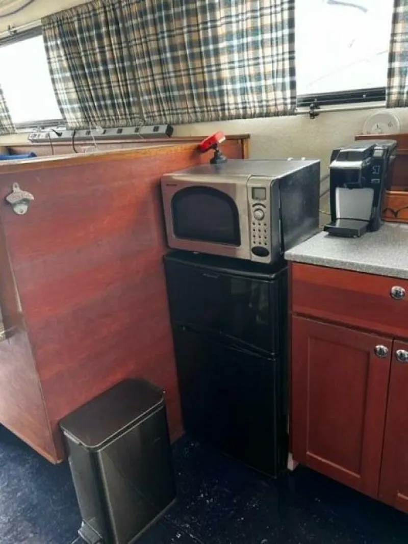 Slide: The Image of Northshore Novi Flybridge Trawler 2004 - 4142151