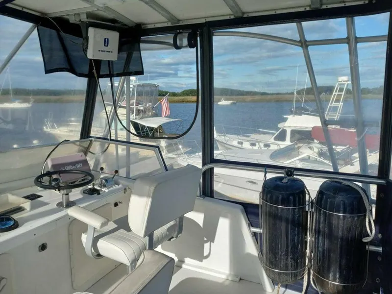 Slide: The Image of Northshore Novi Flybridge Trawler 2004 - 4142114