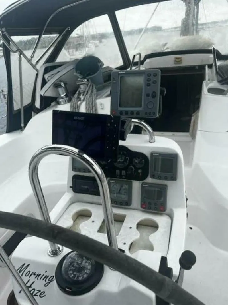 Slide: The Image of Hunter 41 2000 - 4142474