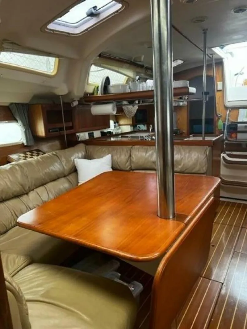 Slide: The Image of Hunter 41 2000 - 4142454