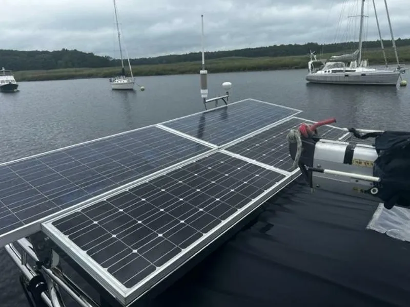 Slide: The Image of Hunter 41 2000 - 4142513