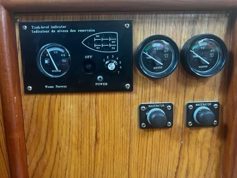 Slide: The Image of Hunter 41 2000 - 4142529