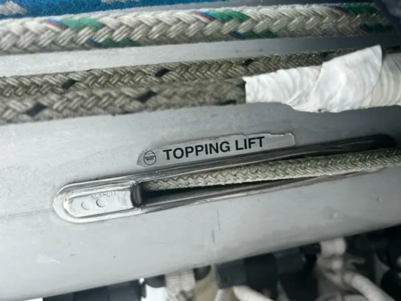 Slide: The Image of Hunter 41 2000 - 4142532