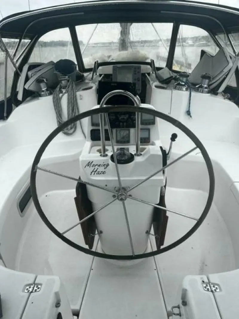 Slide: The Image of Hunter 41 2000 - 4142521